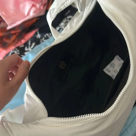 House of Harlow 1960 Crescent Moon Nylon Puffy Athleisure Bag - White 🤍 - Picture 4 of 4